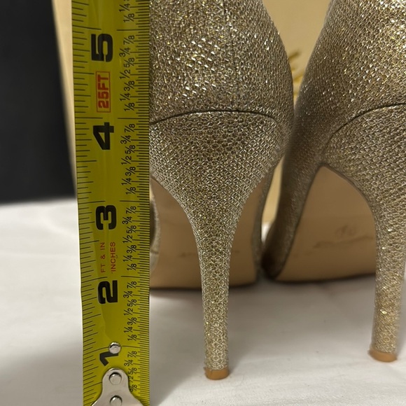 Cathy Din Asymmetrical Gold Women's 4-inch Heels Size 8.5 - Picture 6 of 7